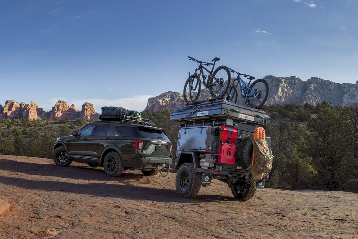 Ford trang bị cho Explorer Timberline các tấm chống trượt bằng thép bảo vệ gầm xe