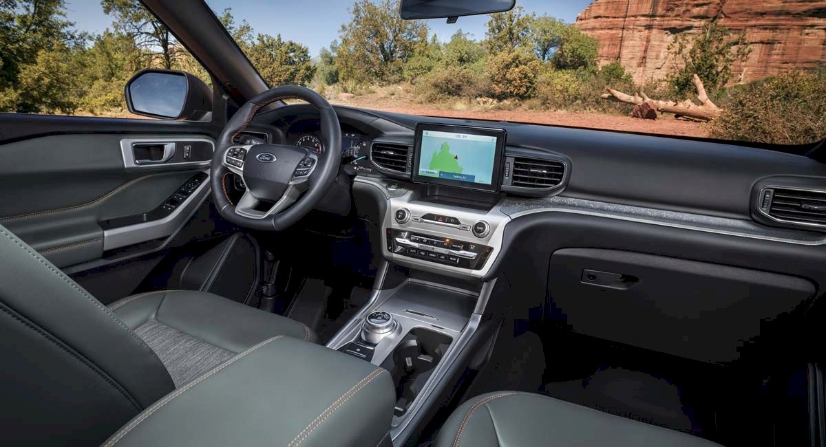 Bên trong khoang nội thất, Ford Explorer Timberline 2021
