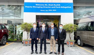 Phó tổng giám đốc Ford Việt Nam - Mr.Ruchik Shah và phái đoàn tới tham quan Long Biên Ford